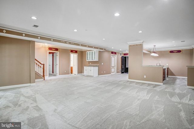 8261 ROSELAND DR, Fairfax Station, VA 22039