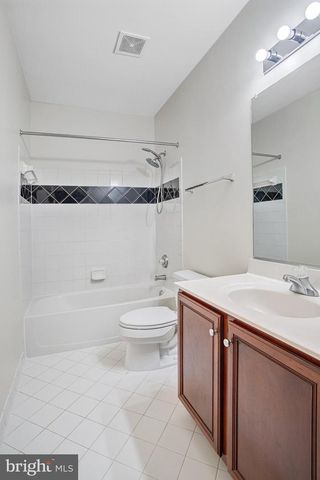 8261 ROSELAND DR, Fairfax Station, VA 22039