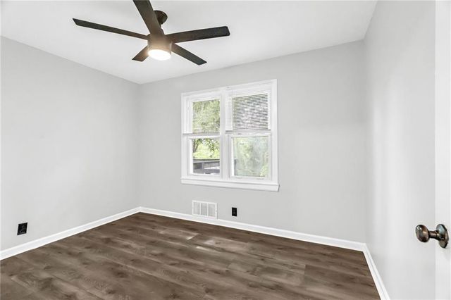 8849 N Locust Street, Kansas City, MO 64155