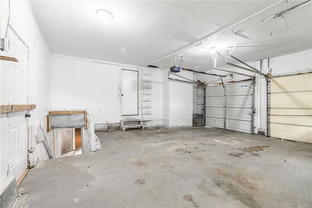 8849 N Locust Street, Kansas City, MO 64155