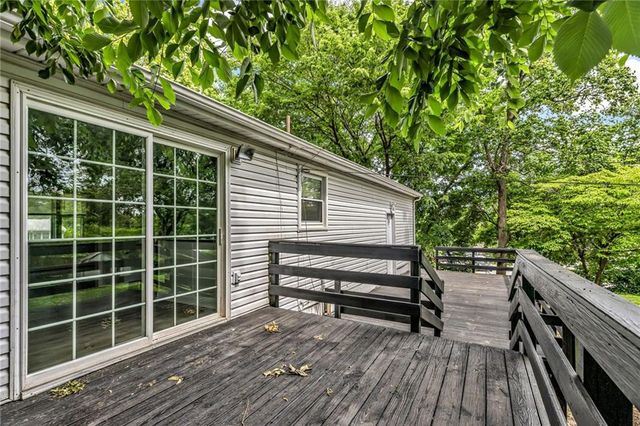 8849 N Locust Street, Kansas City, MO 64155