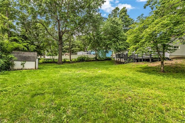 8849 N Locust Street, Kansas City, MO 64155