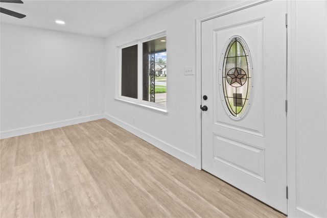 1007 N Cottonwood Drive, Richardson, TX 75080
