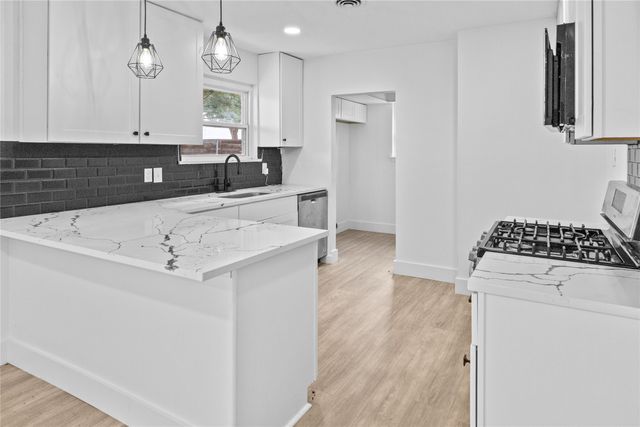 1007 N Cottonwood Drive, Richardson, TX 75080