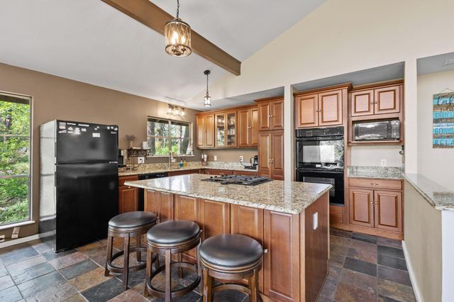 226 Cambridge Drive, Pottsboro, TX 75076