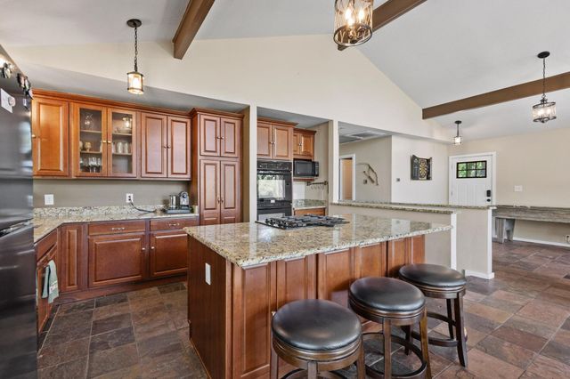 226 Cambridge Drive, Pottsboro, TX 75076