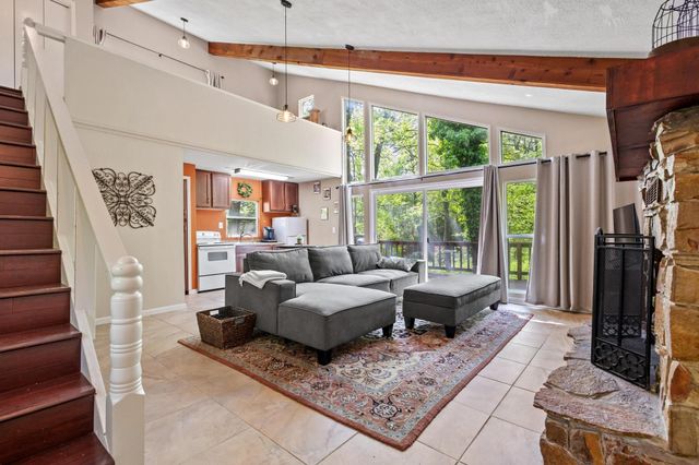 226 Cambridge Drive, Pottsboro, TX 75076