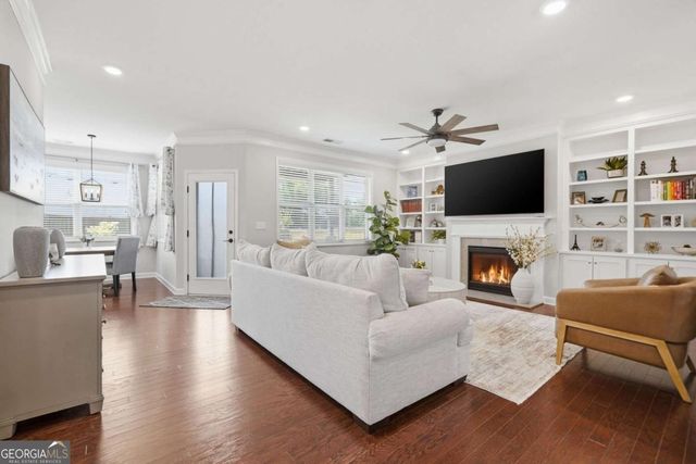 705 Abbotsford Way, Woodstock, GA 30188