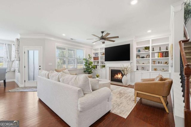 705 Abbotsford Way, Woodstock, GA 30188