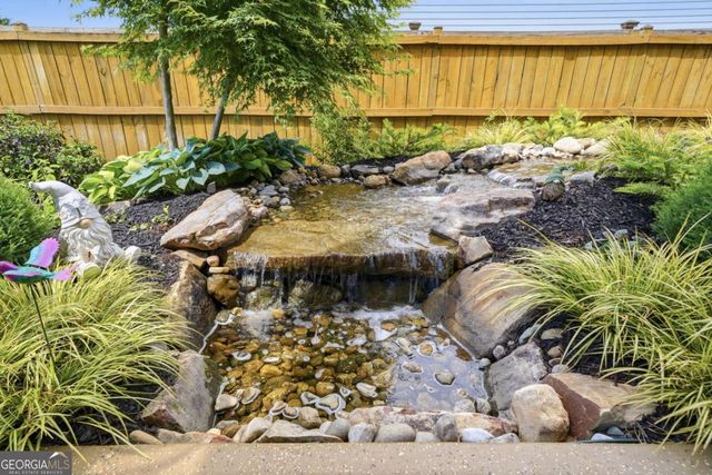 705 Abbotsford Way, Woodstock, GA 30188