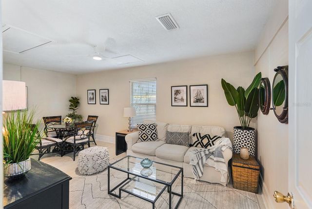 635 MELODY CIRCLE, Sarasota, FL 34237
