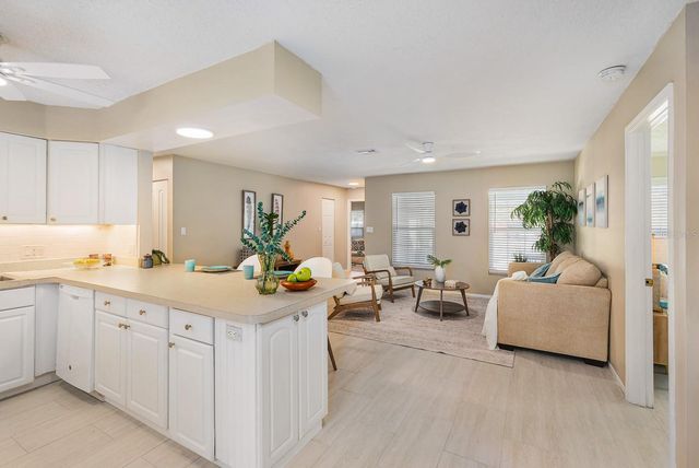 635 MELODY CIRCLE, Sarasota, FL 34237