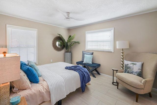 635 MELODY CIRCLE, Sarasota, FL 34237