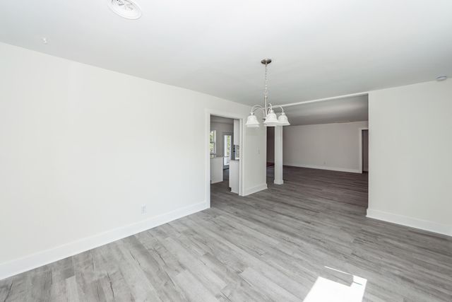 1124 Sallie Manigault Lane, Mcclellanville, SC 29458