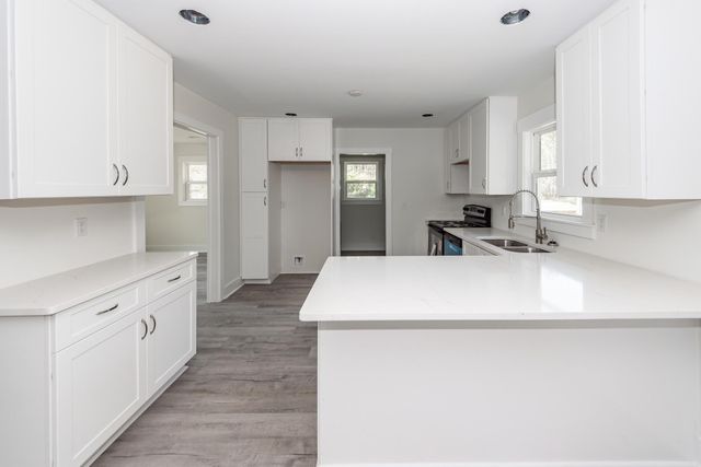 1124 Sallie Manigault Lane, Mcclellanville, SC 29458