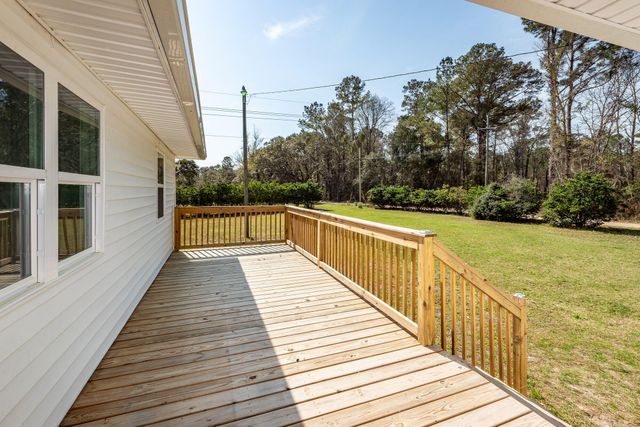 1124 Sallie Manigault Lane, Mcclellanville, SC 29458