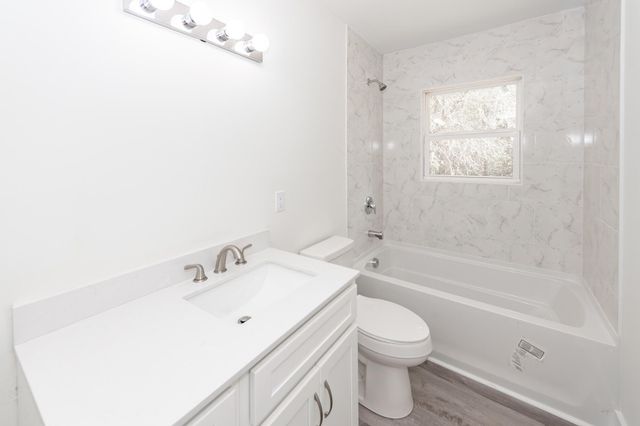 1124 Sallie Manigault Lane, Mcclellanville, SC 29458