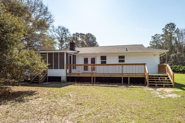 1124 Sallie Manigault Lane, Mcclellanville, SC 29458