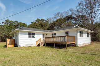 1124 Sallie Manigault Lane, Mcclellanville, SC 29458