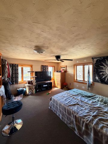 12 Mechanic Street, Winchester, NH 03470