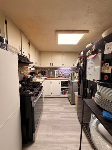 12 Mechanic Street, Winchester, NH 03470