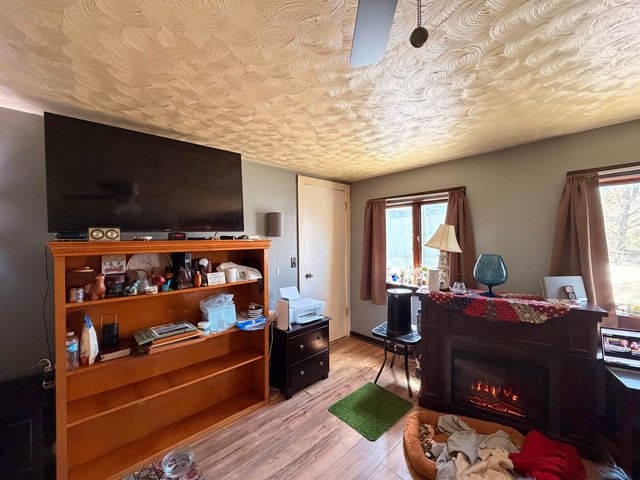 12 Mechanic Street, Winchester, NH 03470