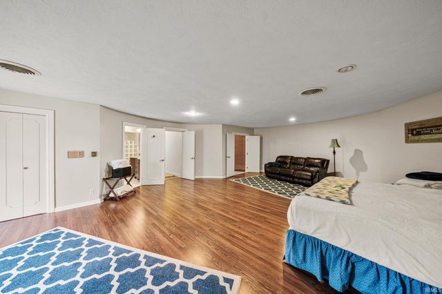 1517 Rosemary Lane, South Bend, IN 46637