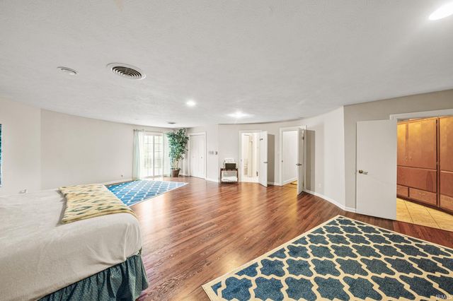 1517 Rosemary Lane, South Bend, IN 46637