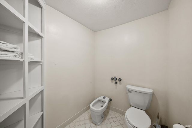 1517 Rosemary Lane, South Bend, IN 46637