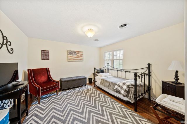 1517 Rosemary Lane, South Bend, IN 46637