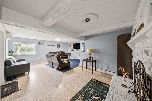 1517 Rosemary Lane, South Bend, IN 46637