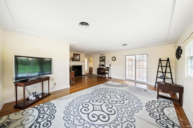 1517 Rosemary Lane, South Bend, IN 46637