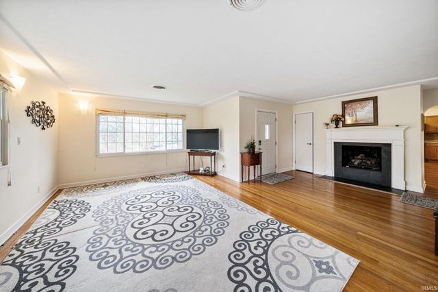 1517 Rosemary Lane, South Bend, IN 46637