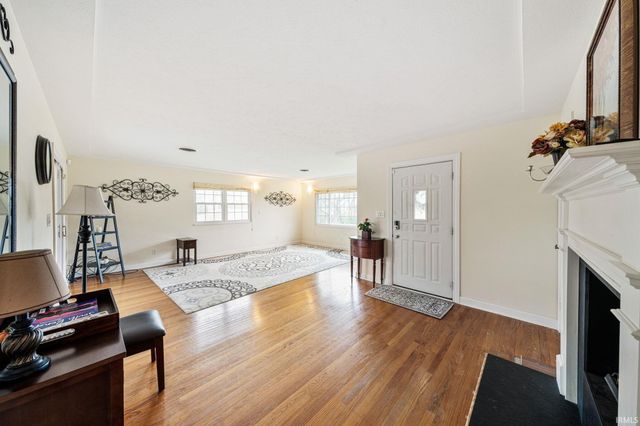 1517 Rosemary Lane, South Bend, IN 46637
