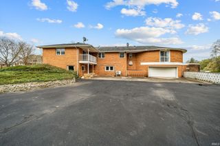 1517 Rosemary Lane, South Bend, IN 46637
