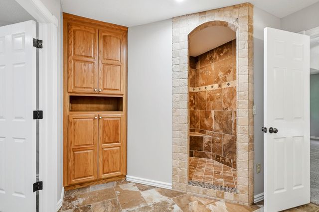 200 Ridgefield Court, Ozark, MO 65721