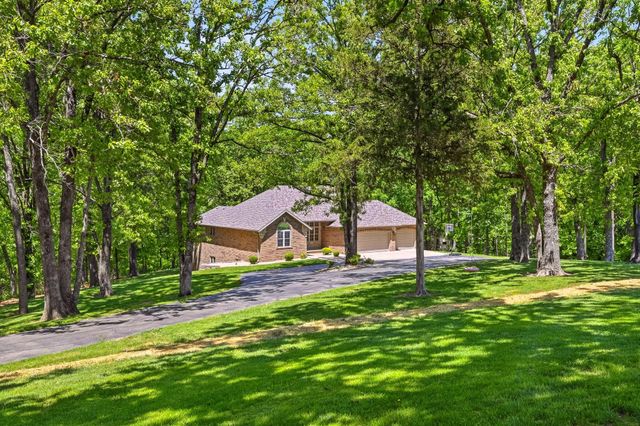 200 Ridgefield Court, Ozark, MO 65721
