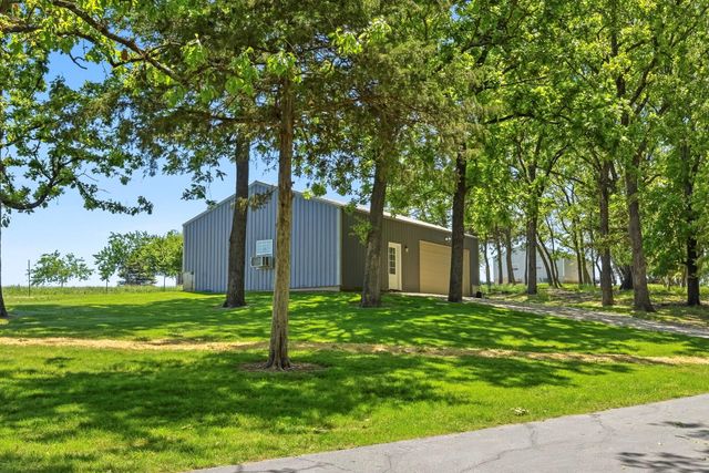 200 Ridgefield Court, Ozark, MO 65721