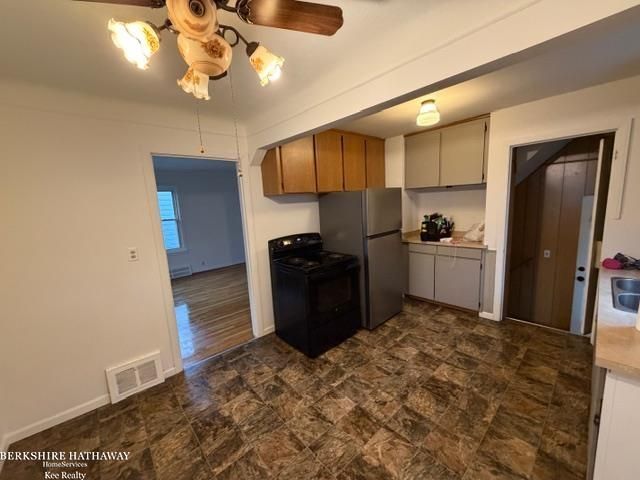 22890 Firwood Avenue, Eastpointe, MI 48021