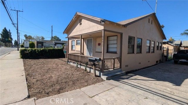 8801 valley view, Buena Park, CA 90620
