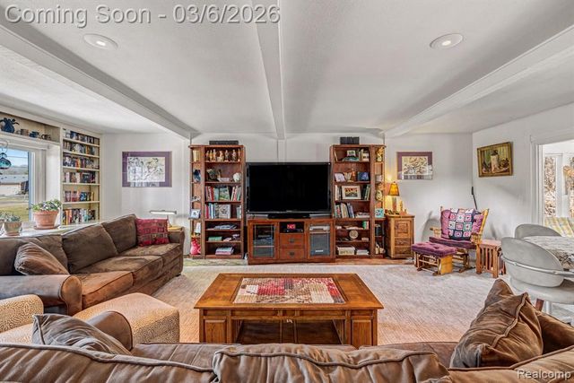 9667 Burning Tree Drive, Grand Blanc, MI 48439