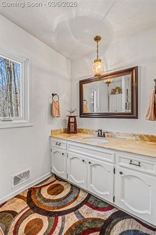 9667 Burning Tree Drive, Grand Blanc, MI 48439