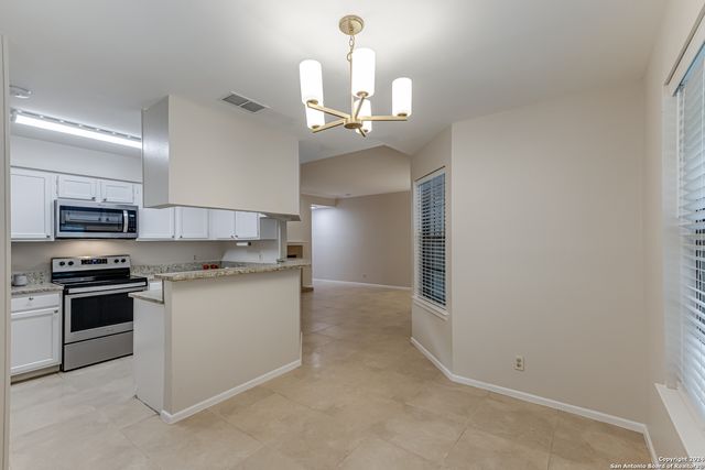 10955 Wurzbach Rd Apt 112, San Antonio, TX 78230