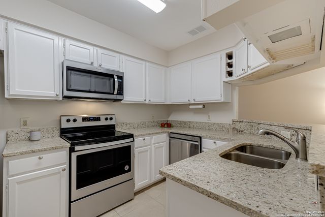 10955 Wurzbach Rd Apt 112, San Antonio, TX 78230