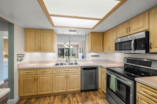 700 STARKEY ROAD 311, Largo, FL 33771