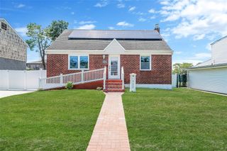 722 N Ascan Street, Elmont, NY 11003