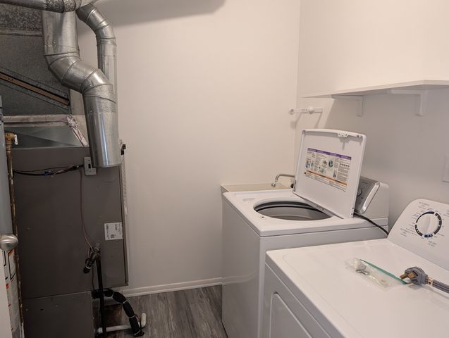 4712 W Oakwood Drive 4, Mchenry, IL 60050