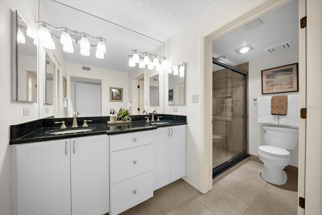 843 BAYPORT WAY 843, Longboat Key, FL 34228