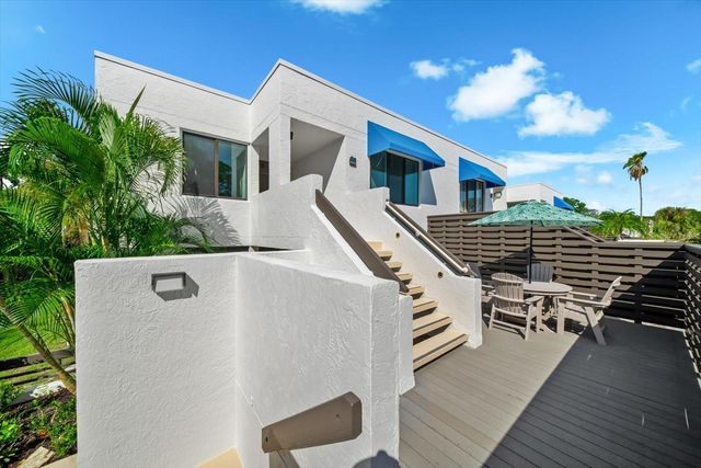 843 BAYPORT WAY 843, Longboat Key, FL 34228