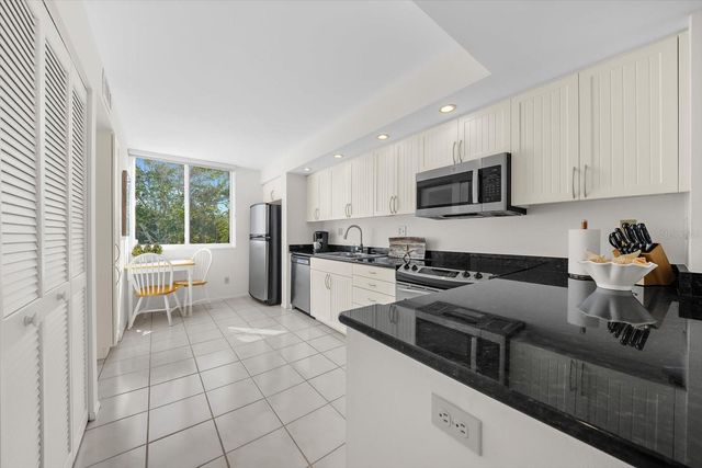 843 BAYPORT WAY 843, Longboat Key, FL 34228